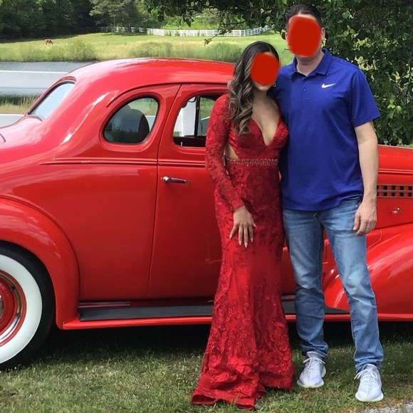 Mac Duggal Beaded Lace Prom/Pageant Dress - Picture 5 of 9